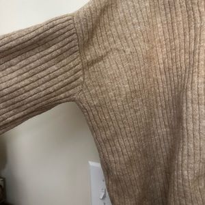 Knit sweater tan